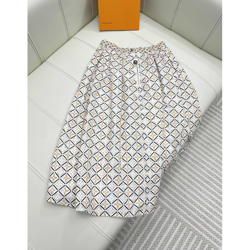 l**is V*t*n lv by the pool monogram flower tile midi skirt