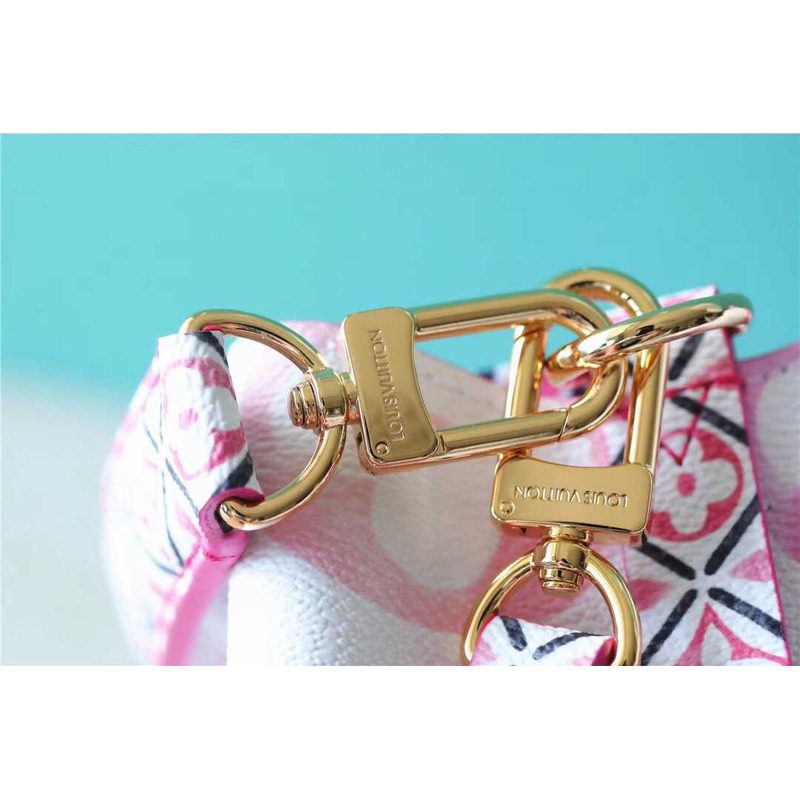 l**is V*t*n lv by the pool  néonoé bb pink