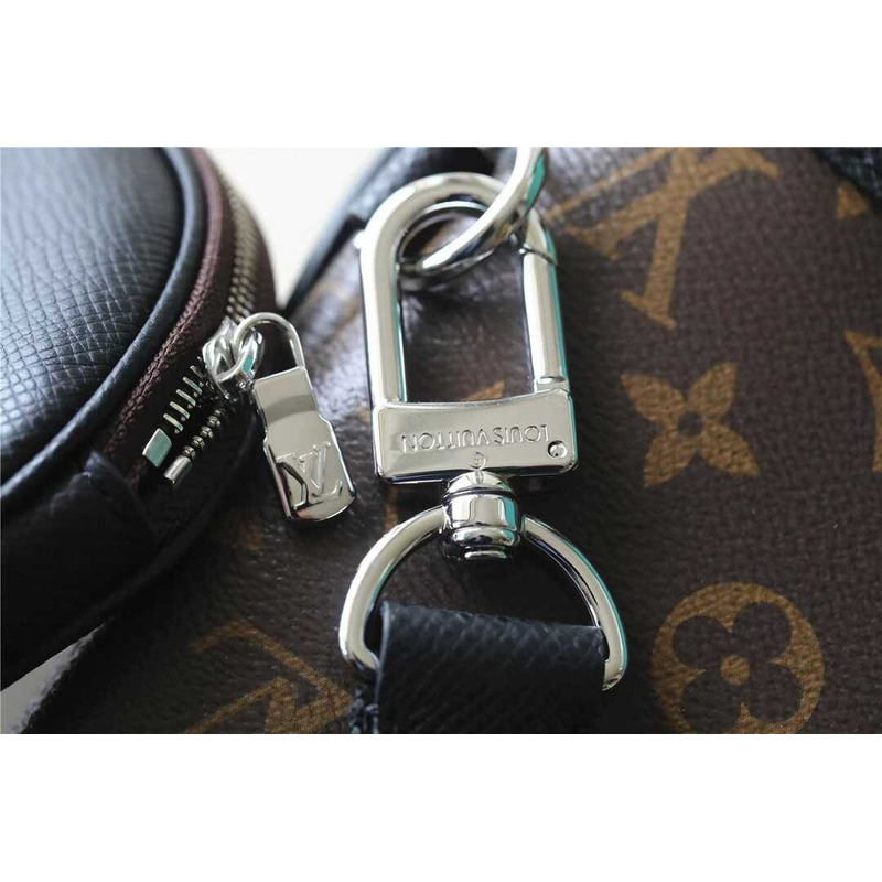 l**is V*t*n outdoor crossbody bag monogram