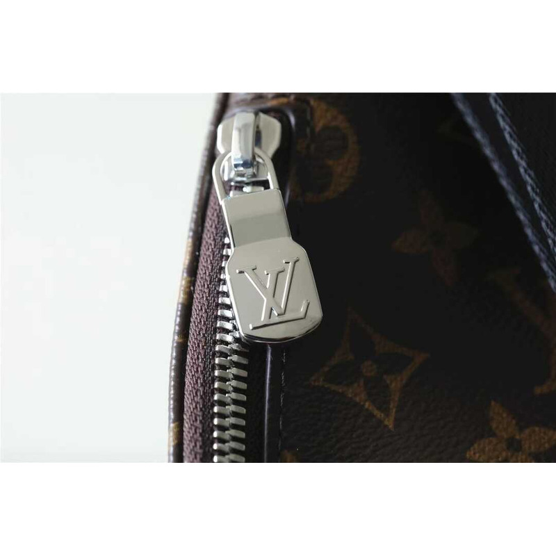 l**is V*t*n outdoor crossbody bag monogram