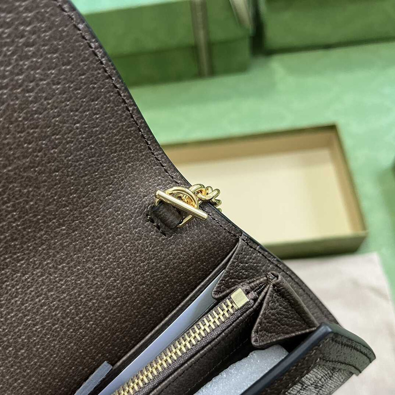 G*u*i  blondie medium wallet on chain monogram gray