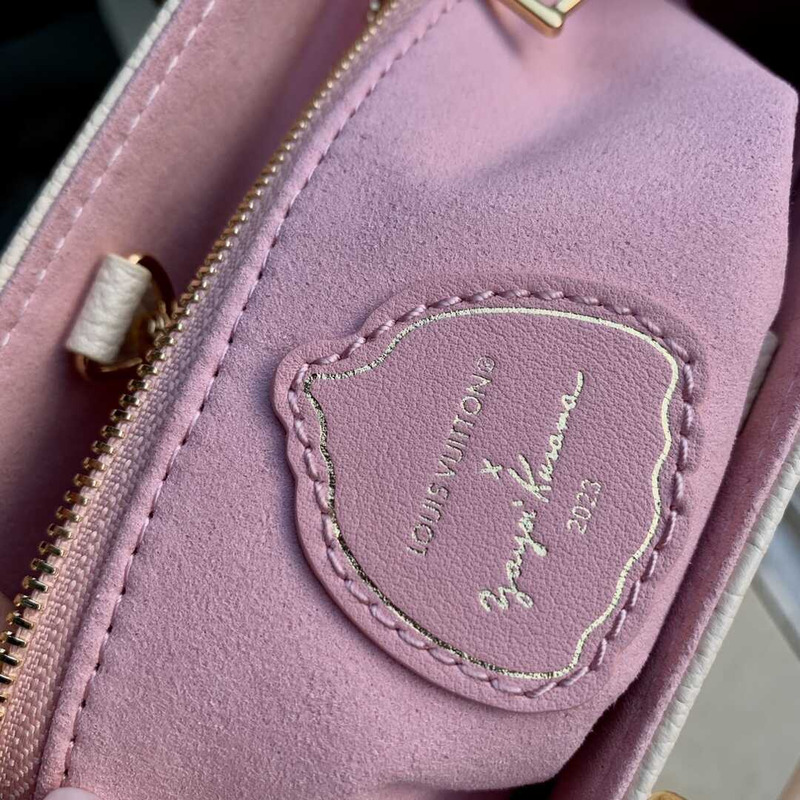 l**is V*t*n l**is V*t*n x yayoi kusama monogram white