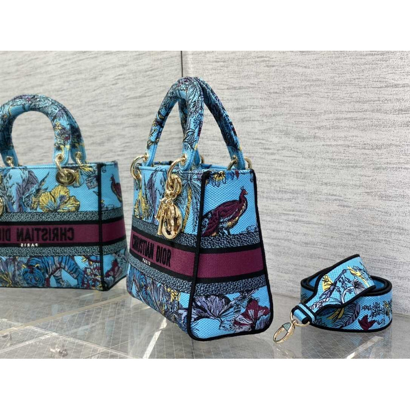 D*or medium lady d-lite bag celestial blue multicolor toile de jouy voyage embroidery