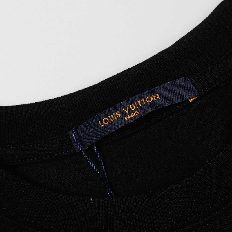 l**is V*t*n logo t-shirt black