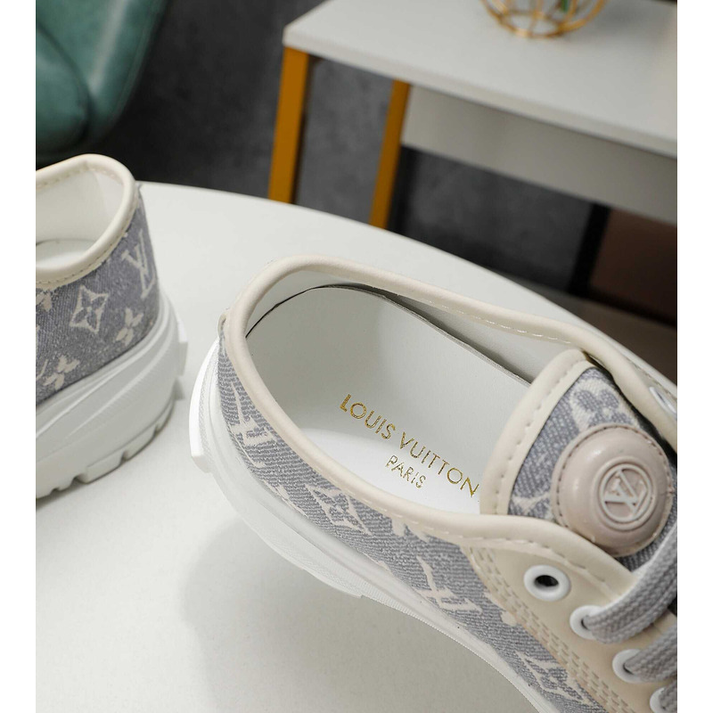 l**is V*t*n lv squad sneakers light grey