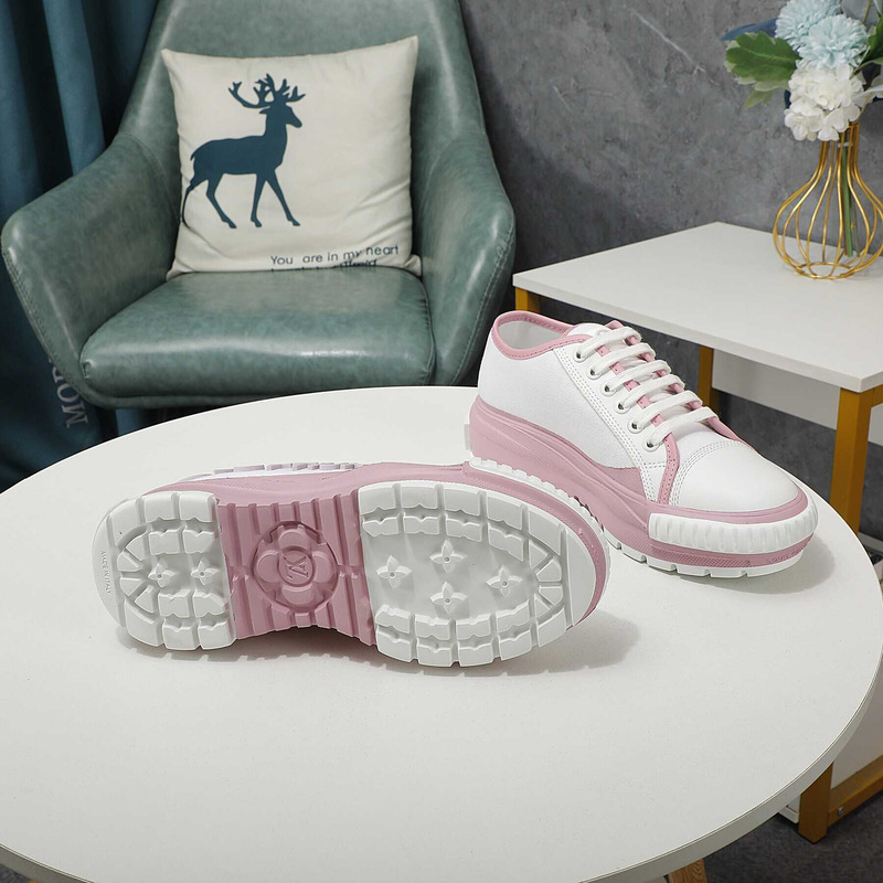 l**is V*t*n lv squad sneaker rose clair pink