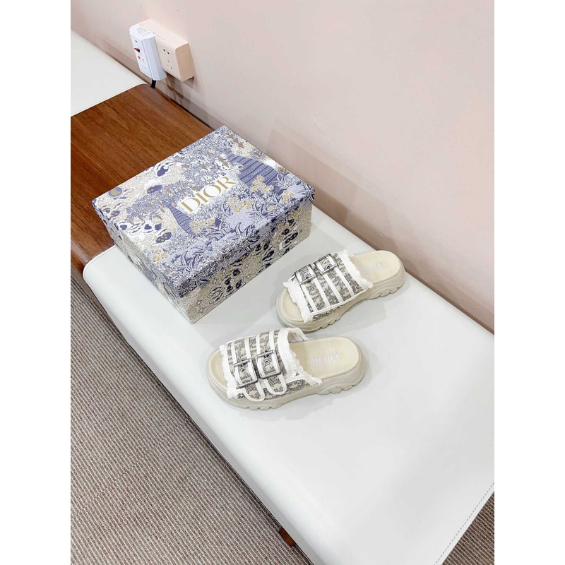 D*or h-town x cactus jack sandals grey