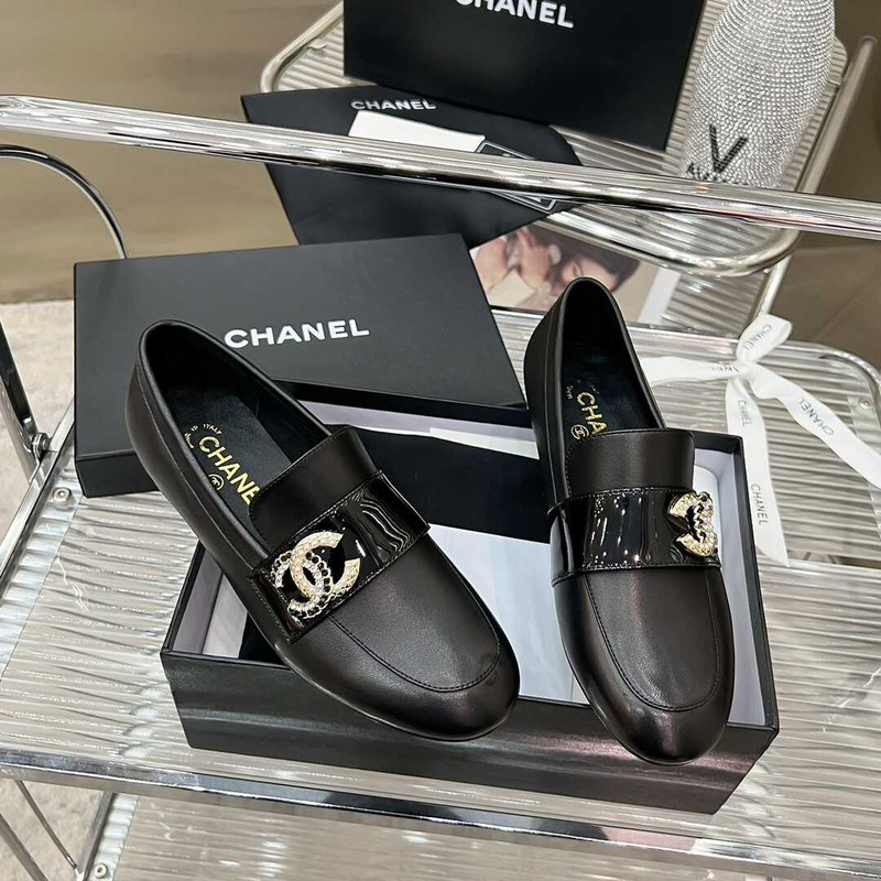 Ch*el  classic logo loafers all black