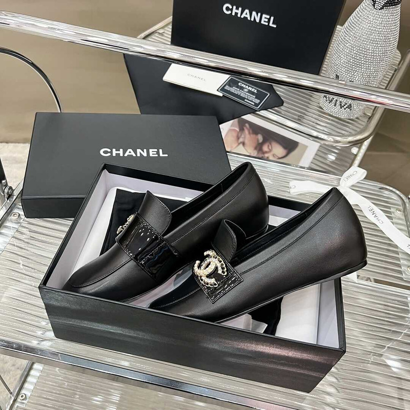Ch*el  classic logo loafers all black