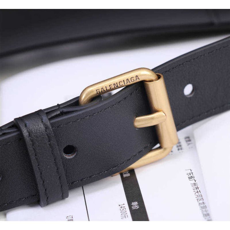 Ba*len*cia*ga women\