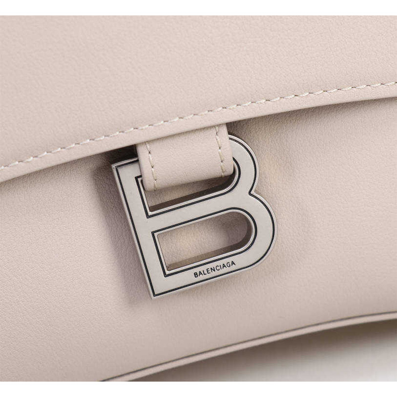 Ba*len*cia*ga women\