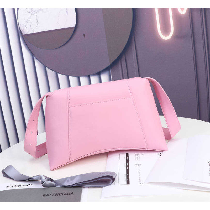 Ba*len*cia*ga women\