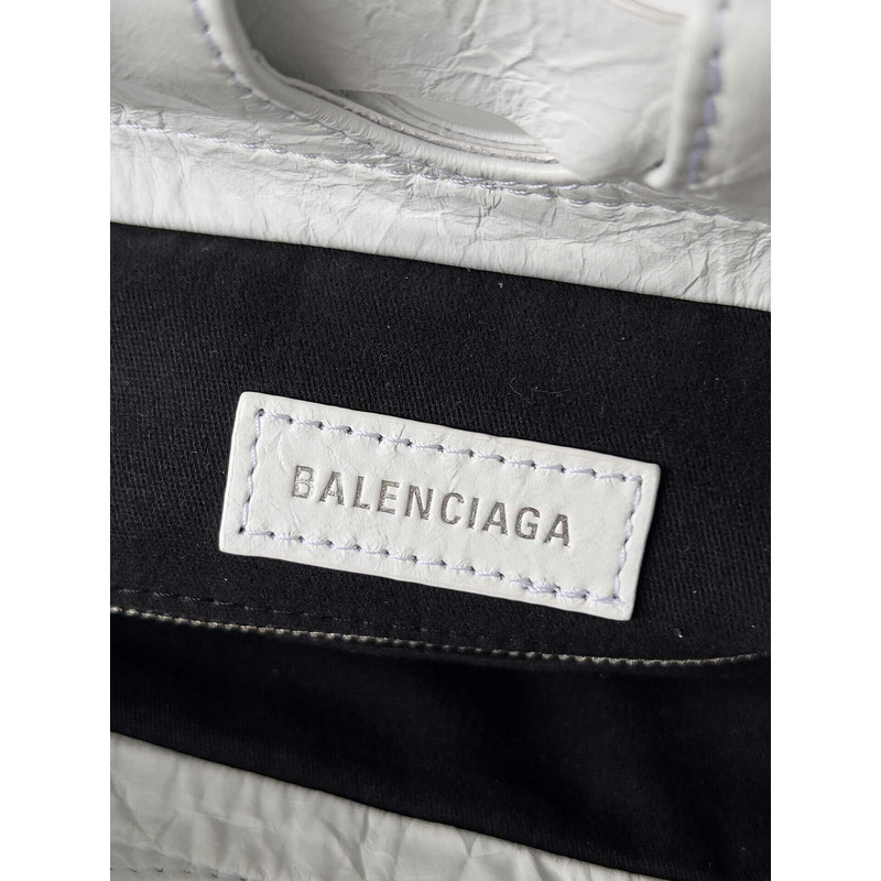 Ba*len*cia*ga small crush tote  white