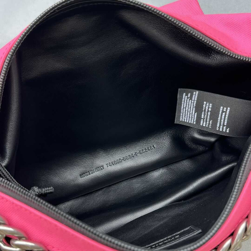Ba*len*cia*ga raver medium nylon shoulder bag bright pink
