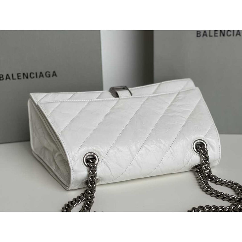 Ba*len*cia*ga crush quilted shoulder bag calfskin white