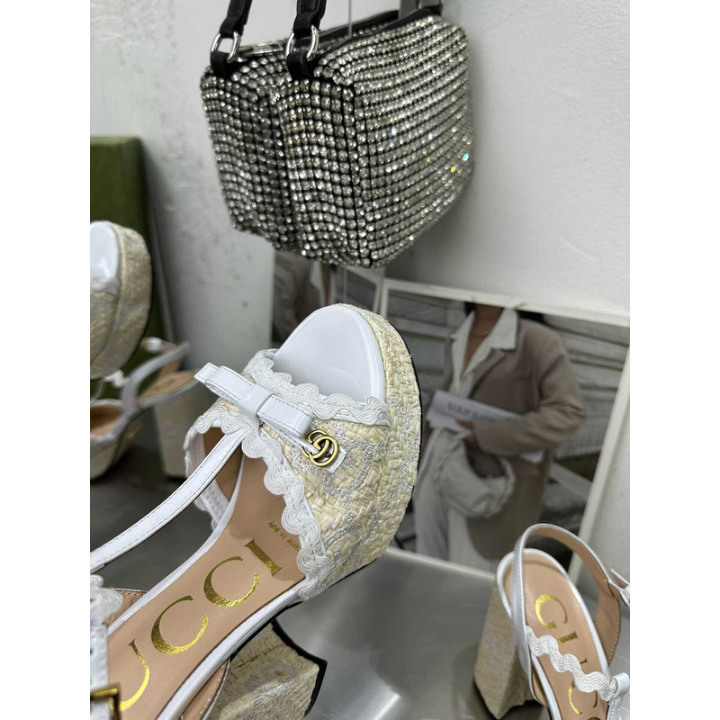 g*u*i gg S*p*e platform heeled sandals white