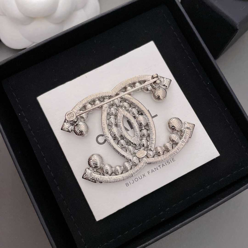 Ch*el cc crystal brooch