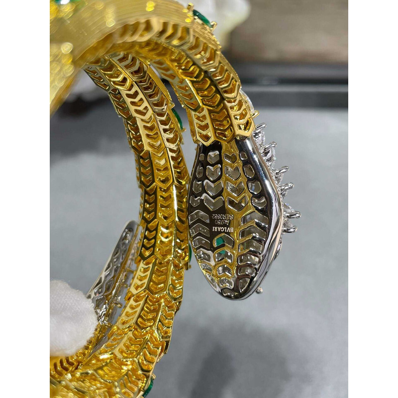 b*l*ai Di*m*nd serpenti snake bracelet