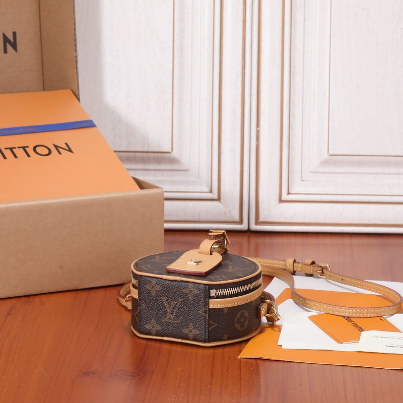 l**is V*t*n mini boite chapeau bag