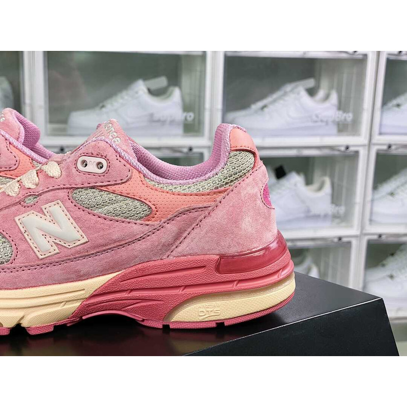 New Balance 993 Powder Pink