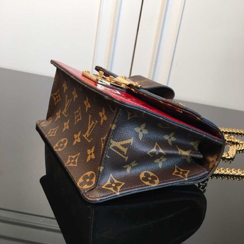 l**is V*t*n lv wynwood chain bag patent leather red