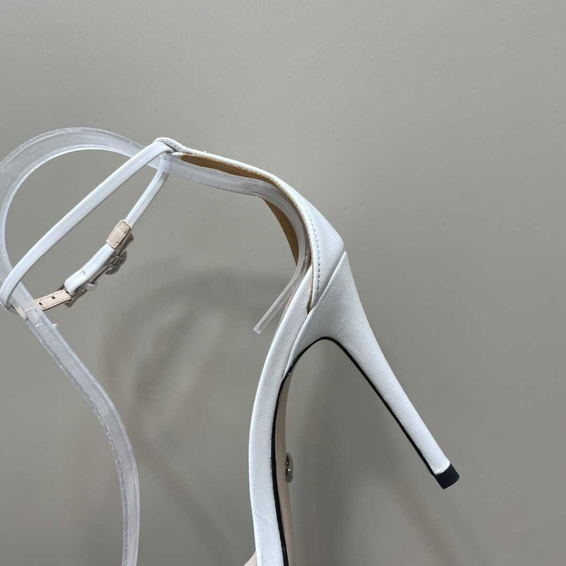 G*u*i stiletto heels white