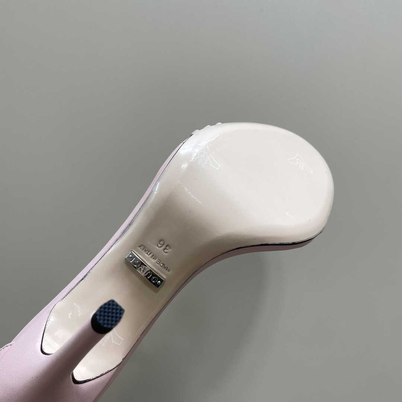 G*u*i stiletto heels pink