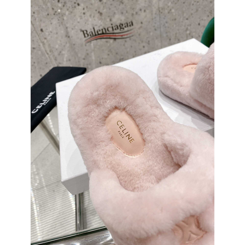 Ce**e open toe platform rubber sole casual style unisex faux fur pink