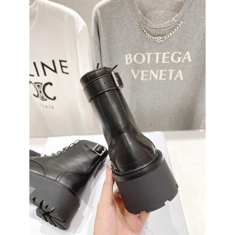 Ce**e platform plain toe round toe rubber sole lace-up glossy black