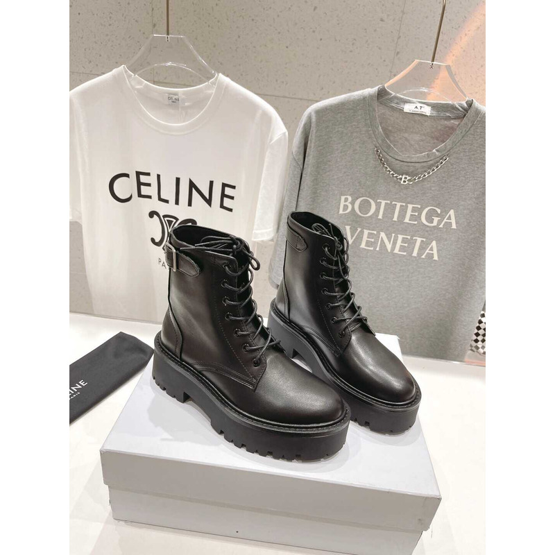 Ce**e platform plain toe round toe rubber sole lace-up glossy black