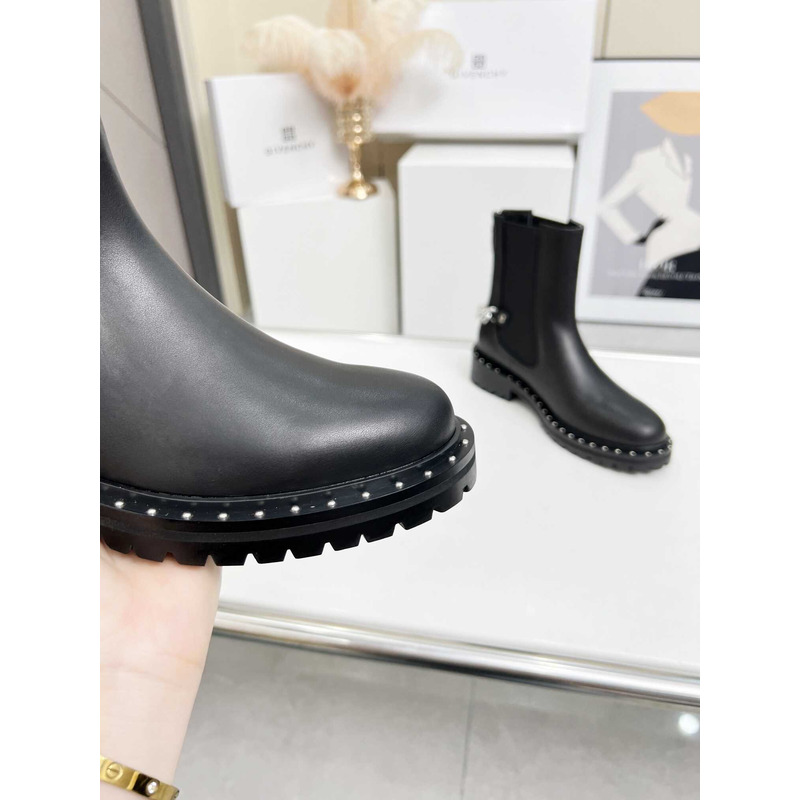 Givenchy Chelsea Chain Boots Black