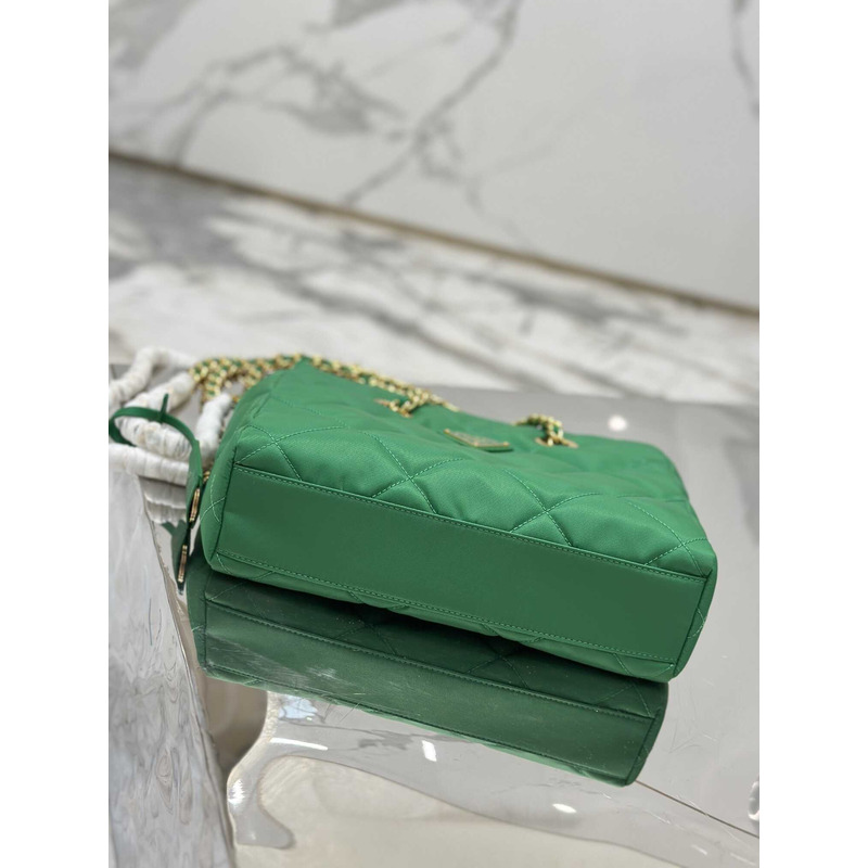 Pra*a re-nylon recycled nylon tote bag green