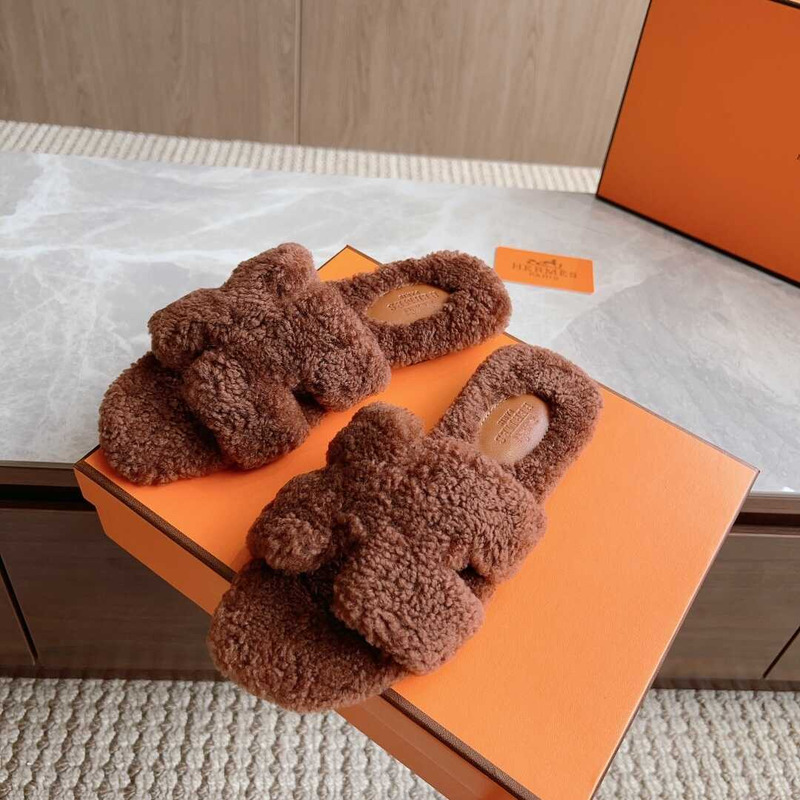 H**mes classic h word teddy bear fur slippers coffee