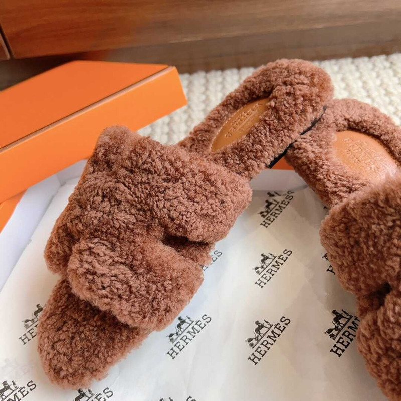 H**mes classic h word teddy bear fur slippers coffee