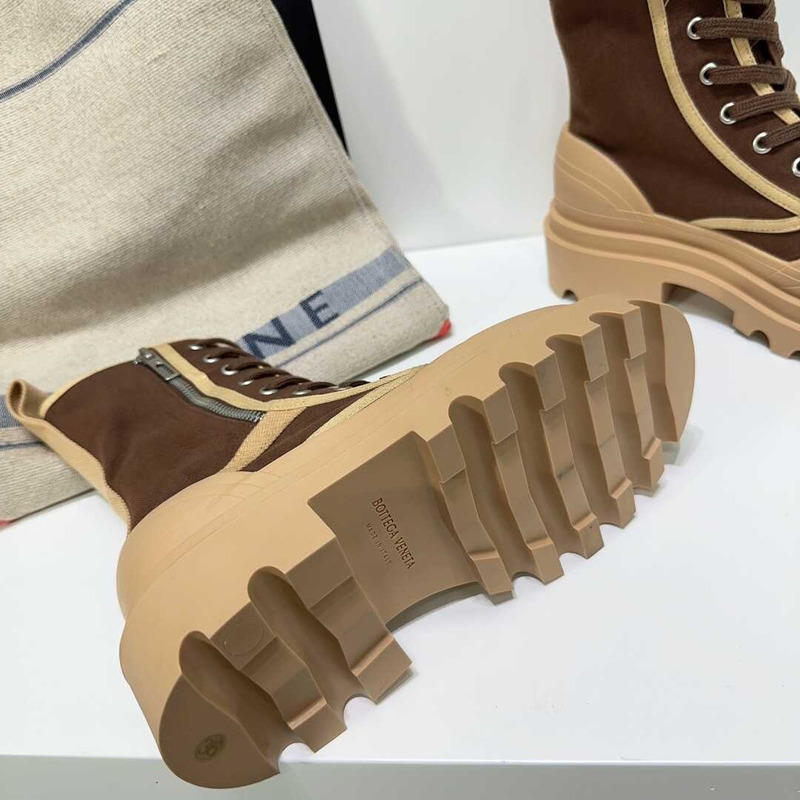 Ba*len*cia*ga lace-up boots  brown