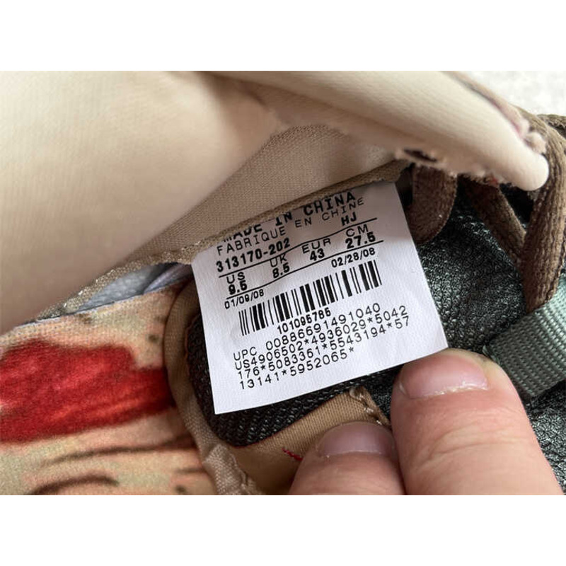 Nike SB Dunk Low “Freddy Krueger”