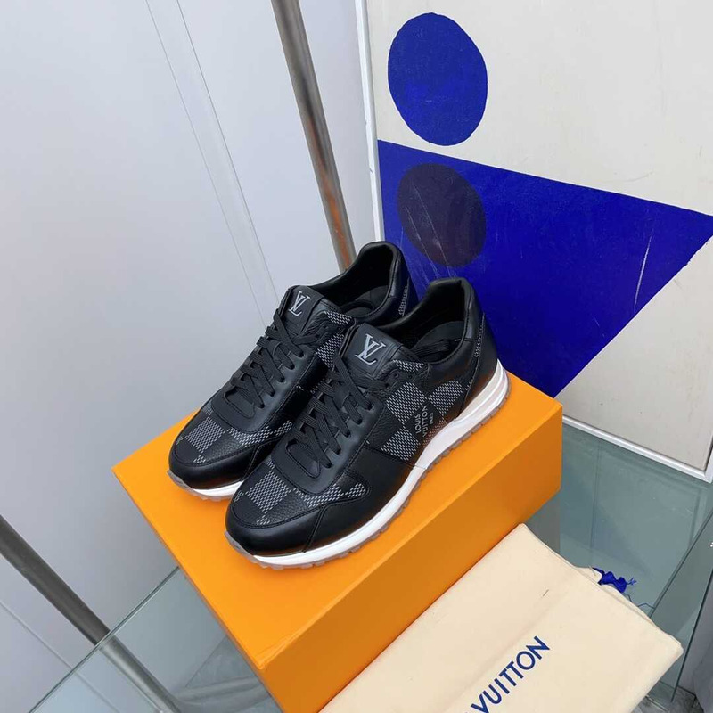 l**is V*t*n run away sneaker black