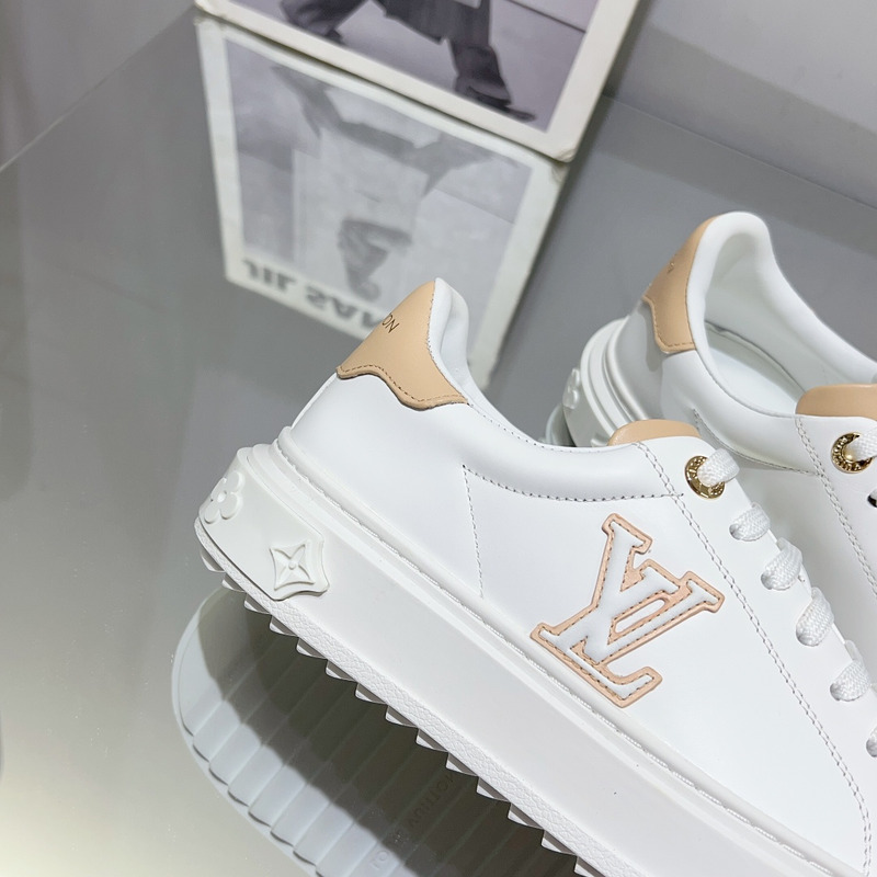 l**is V*t*n time out sneakers white