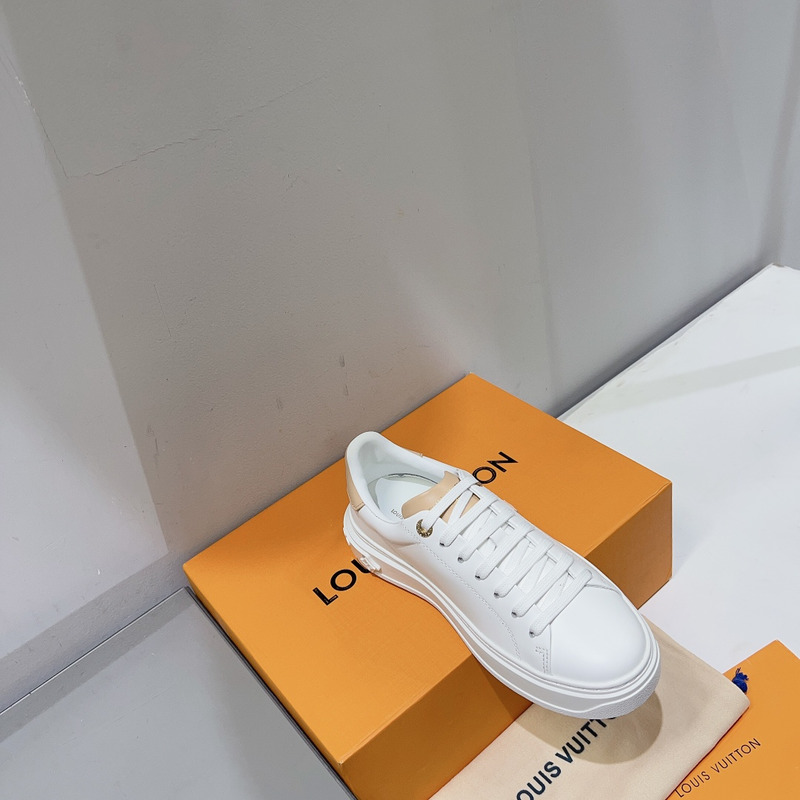 l**is V*t*n time out sneakers white