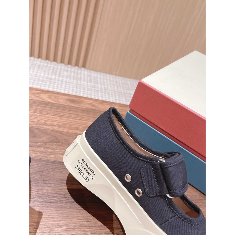 Pablo Touch Strap Low Top Sneakers Black