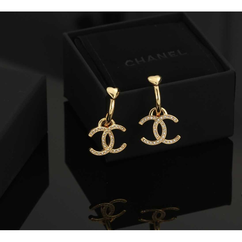 ch*el double c Di*m*nd heart earrings