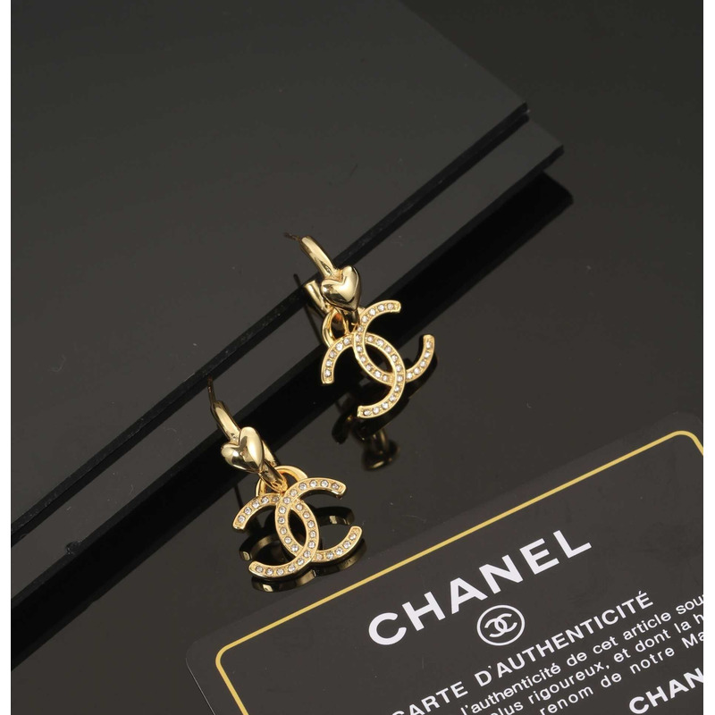 ch*el double c Di*m*nd heart earrings