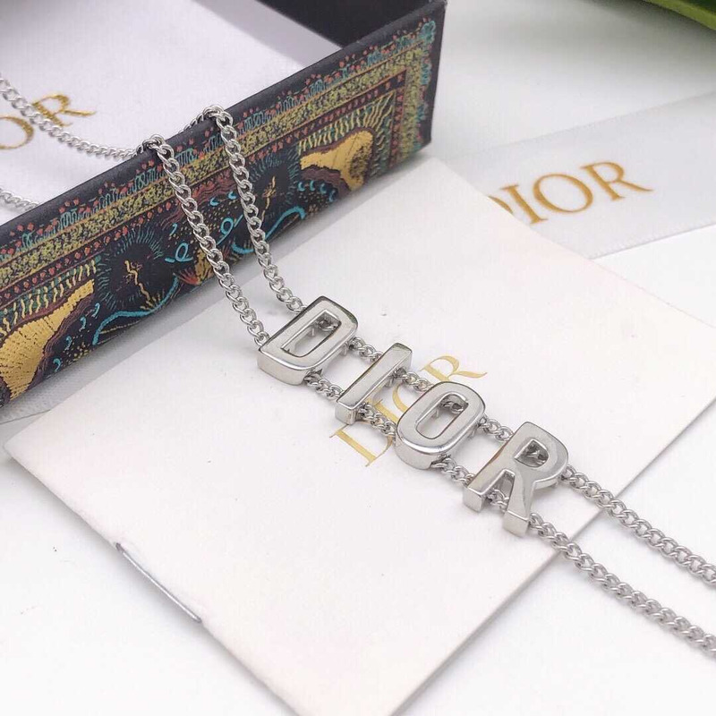 D*or logo neclace silver
