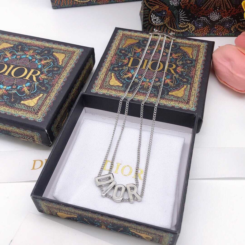D*or logo neclace silver