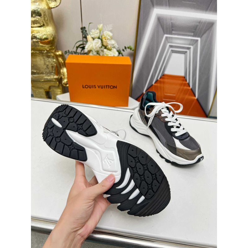 l**is V*t*n run 55 sneaker multicolor