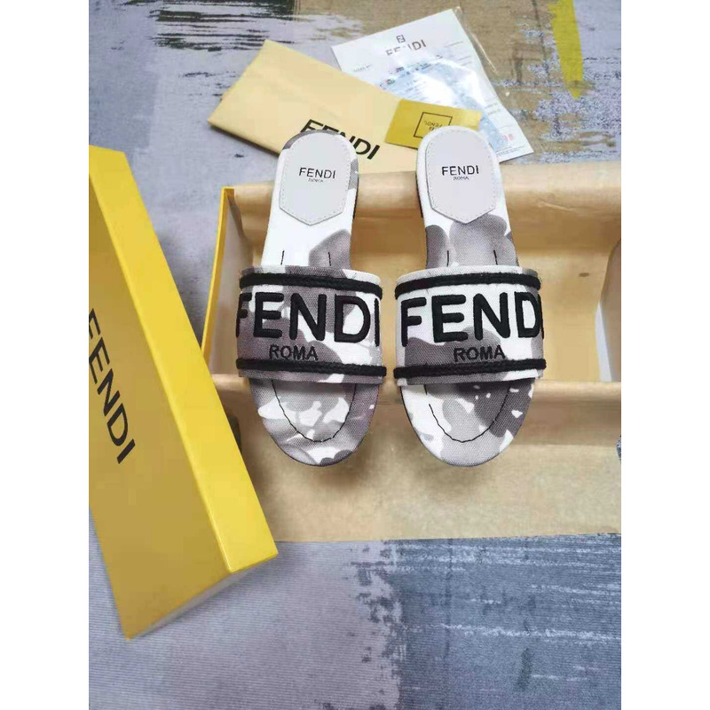 F**di sign canvas sandals black