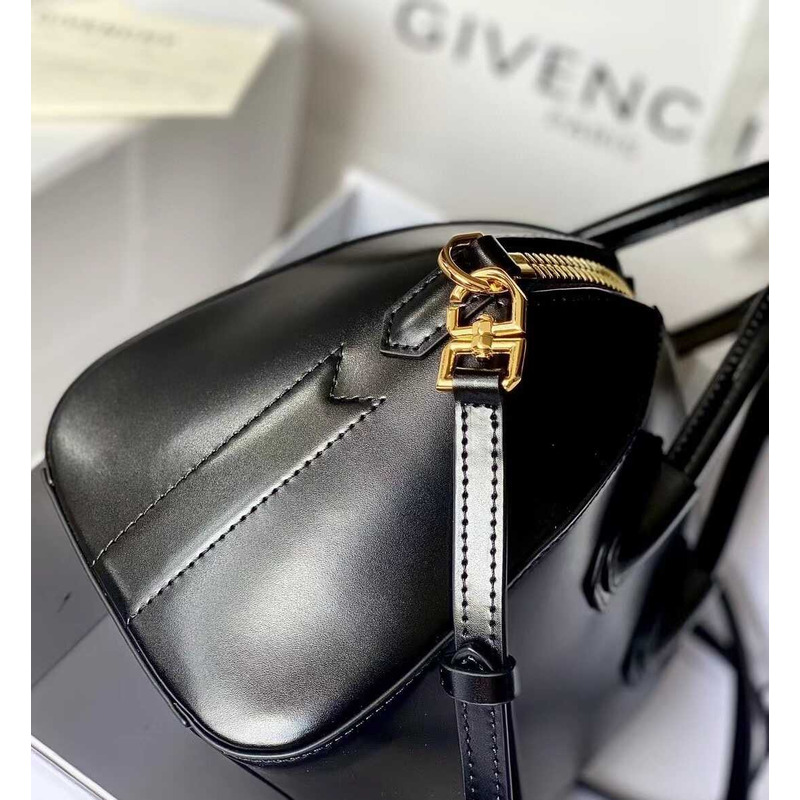 Givenchy Antigona Tote Glazed Mini Black