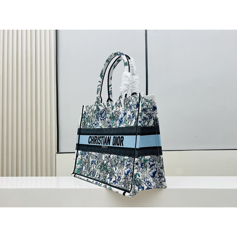 D*or medium book tote bag multicolor flowers