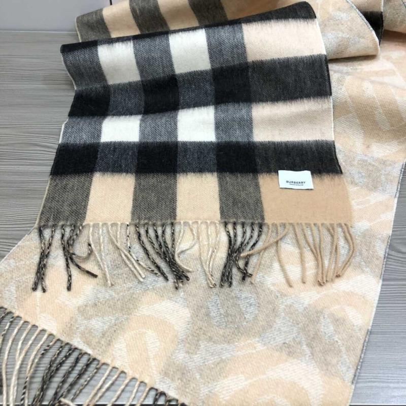 B**rry designer cashmere scarf beige