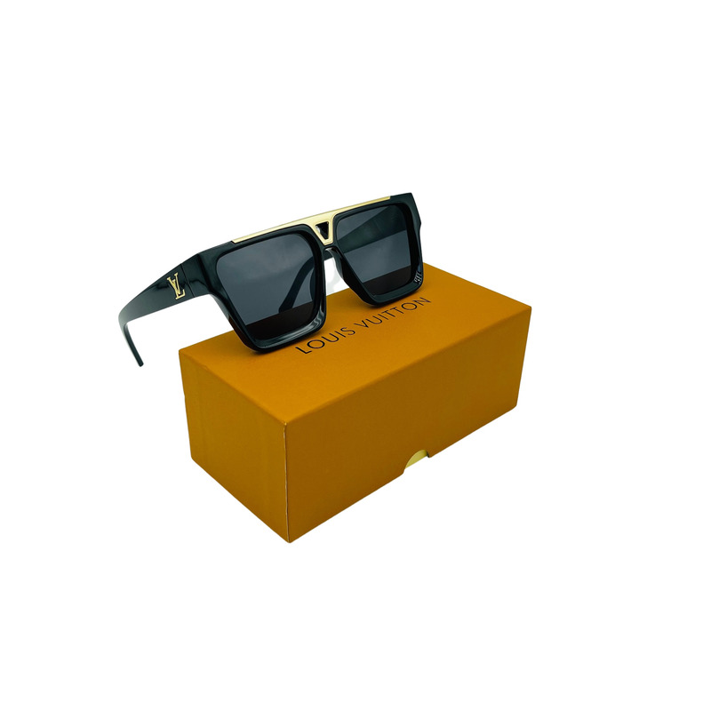 l**is V*t*n 1.1 evidence sunglasses